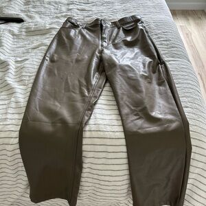 Abercrombie & Fitch ‘90s Straight Ultra High Rise